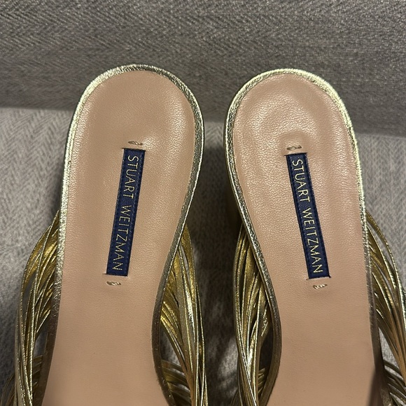 Stuart Weitzman Gold Strap Sandal - Picture 5 of 6